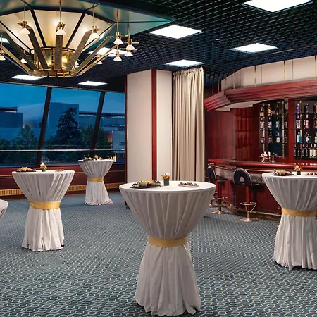 Panorama Hotell 4*
